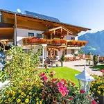 Гостьовий будинок Hotel-pension Lackenbauer
