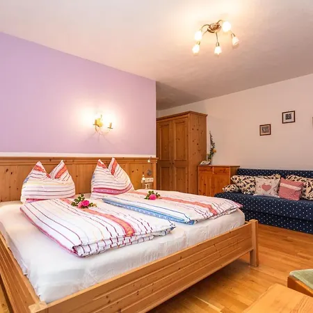 Hotel-pension Lackenbauer Pensionat 3*