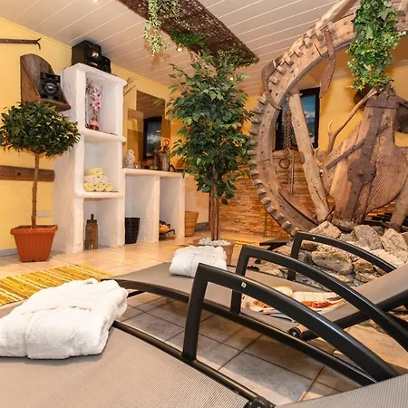 Guest house Hotel-Pension Lackenbauer 4*