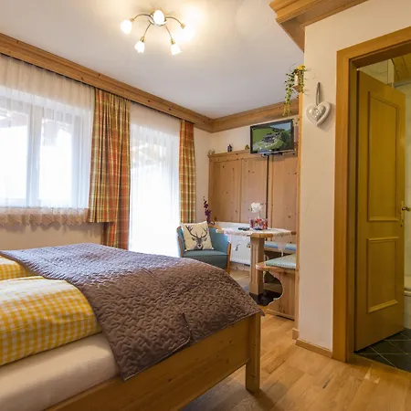 Guest house Hotel-Pension Lackenbauer