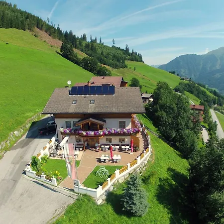 Haus Lackenbauer *