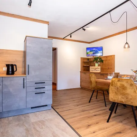 Ferienwohnungen Lackenbauer Apartment