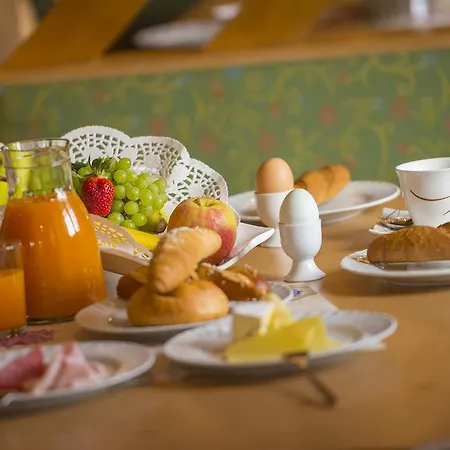 Guest house Hotel-Pension Lackenbauer