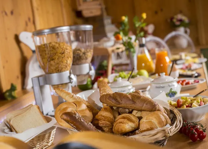 Hotel-pension Lackenbauer 巴特霍夫加施泰因